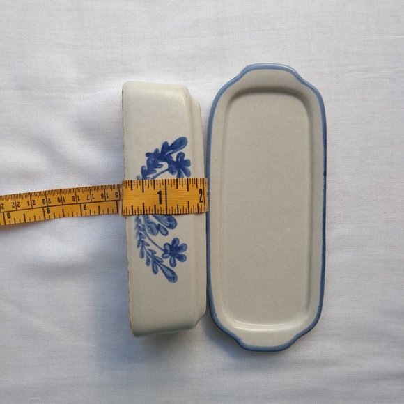 Vintage Pfaltzgraff Stoneware Yorktowne Covered Butter Dish - Picture 6 of 7